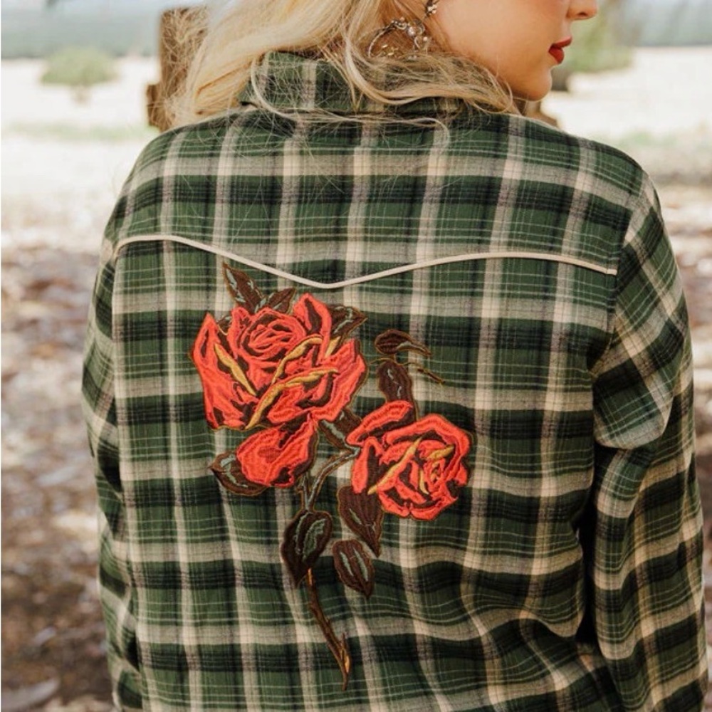 NWT RODEO QUINCY XL Plaid Petal Rodeo Button Up - Picture 2 of 8